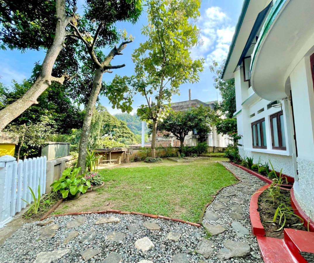 Kandy Boutique Villa By Fortuna Bungalows Esterno foto