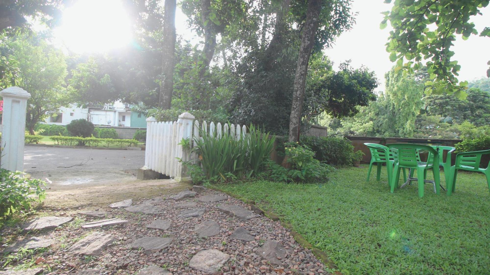 Kandy Boutique Villa By Fortuna Bungalows Esterno foto