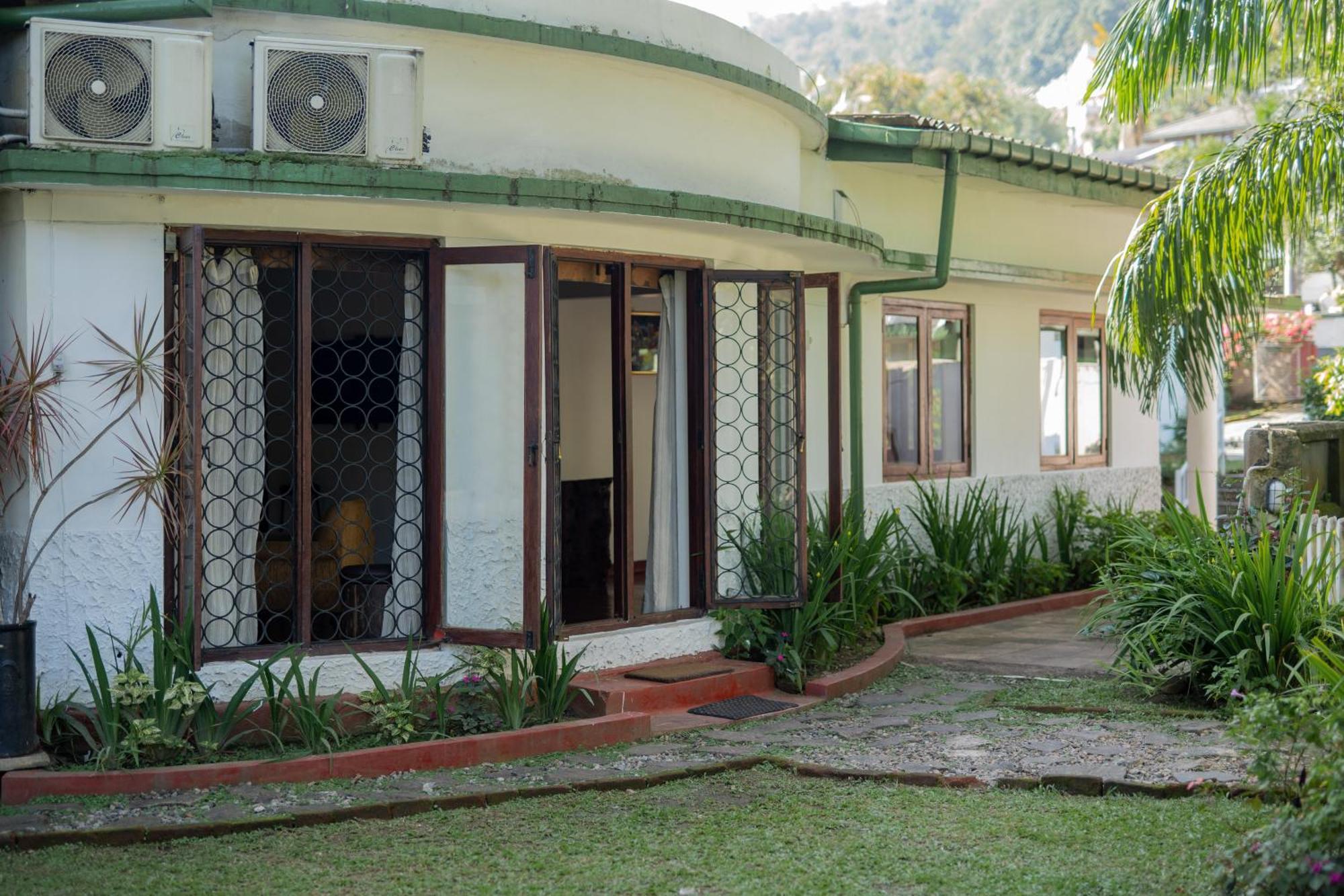 Kandy Boutique Villa By Fortuna Bungalows Esterno foto